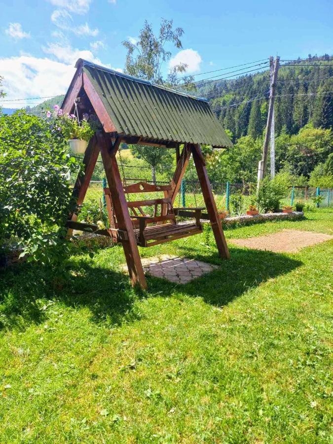 Cottage Kliverent Yaremche Eksteriør billede