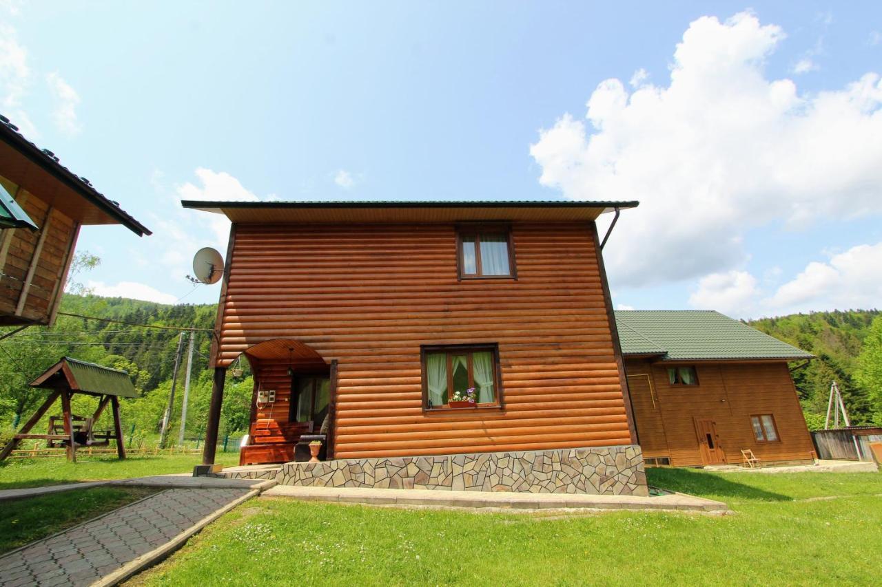 Cottage Kliverent Yaremche Eksteriør billede